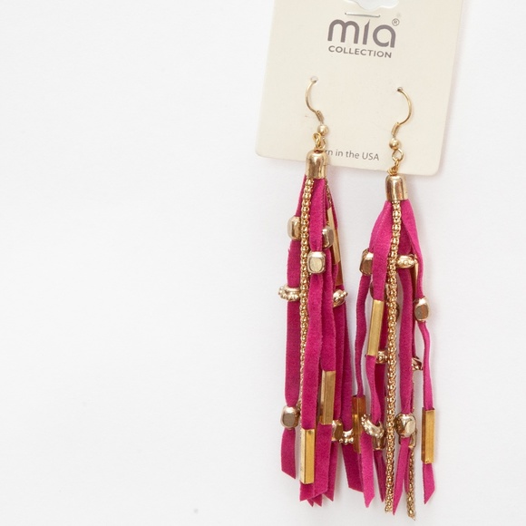 Mia Collection Jewelry - NWT Tasseled Fuchsia & Gold Dangling Boho Earrings